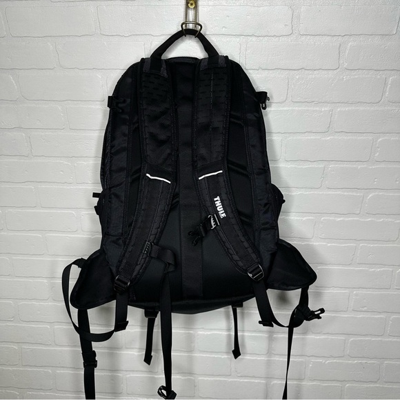 THULE En Route Escort 2 15" Backpack - Picture 8 of 14